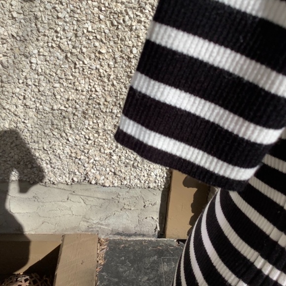 Jones New York black and white stripe short sleeve sweater - Picture 6 of 7